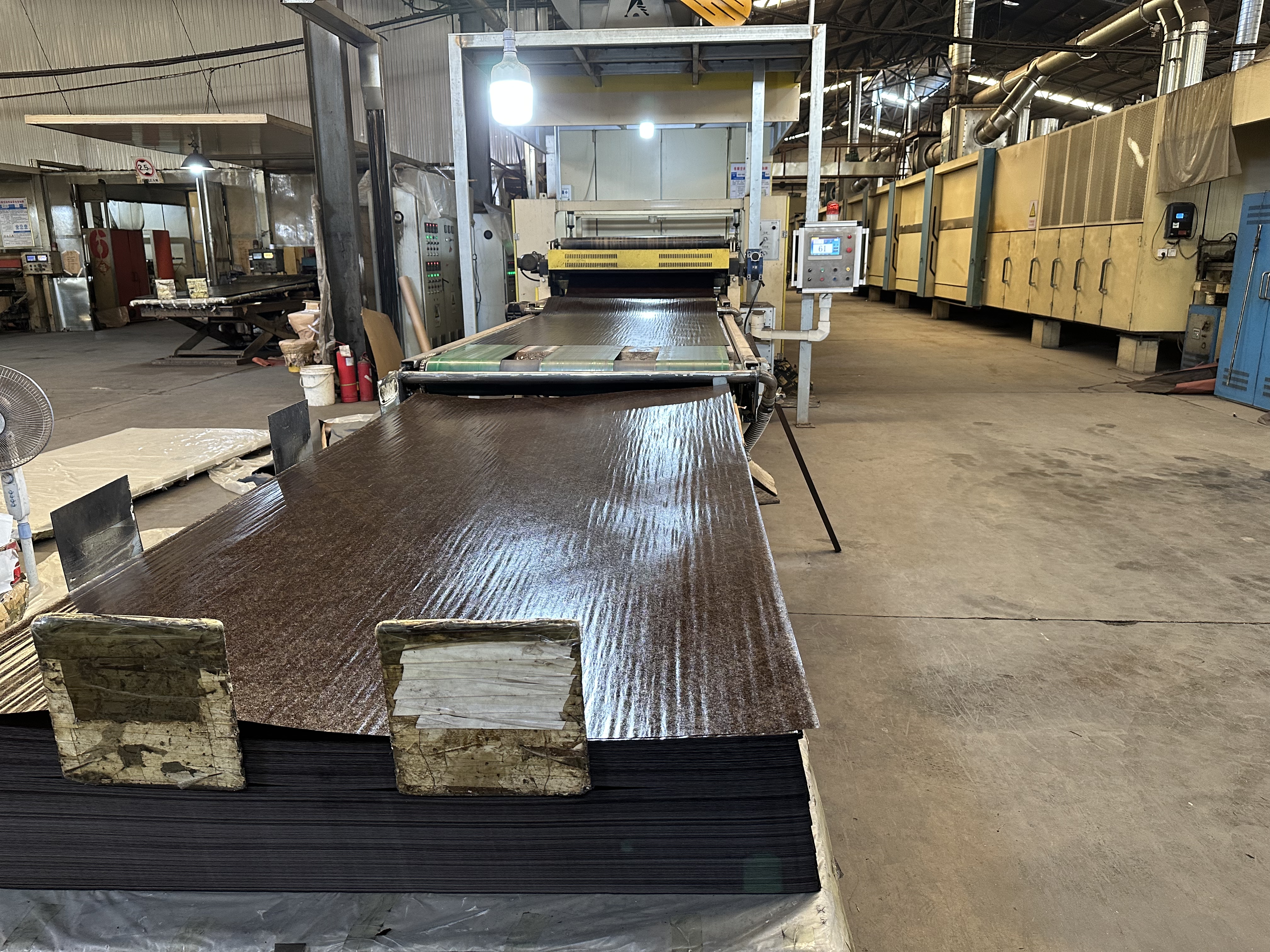 brown color phenolic surface film(图5)